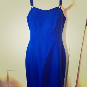 petite, crescent moon diamond embellishments.